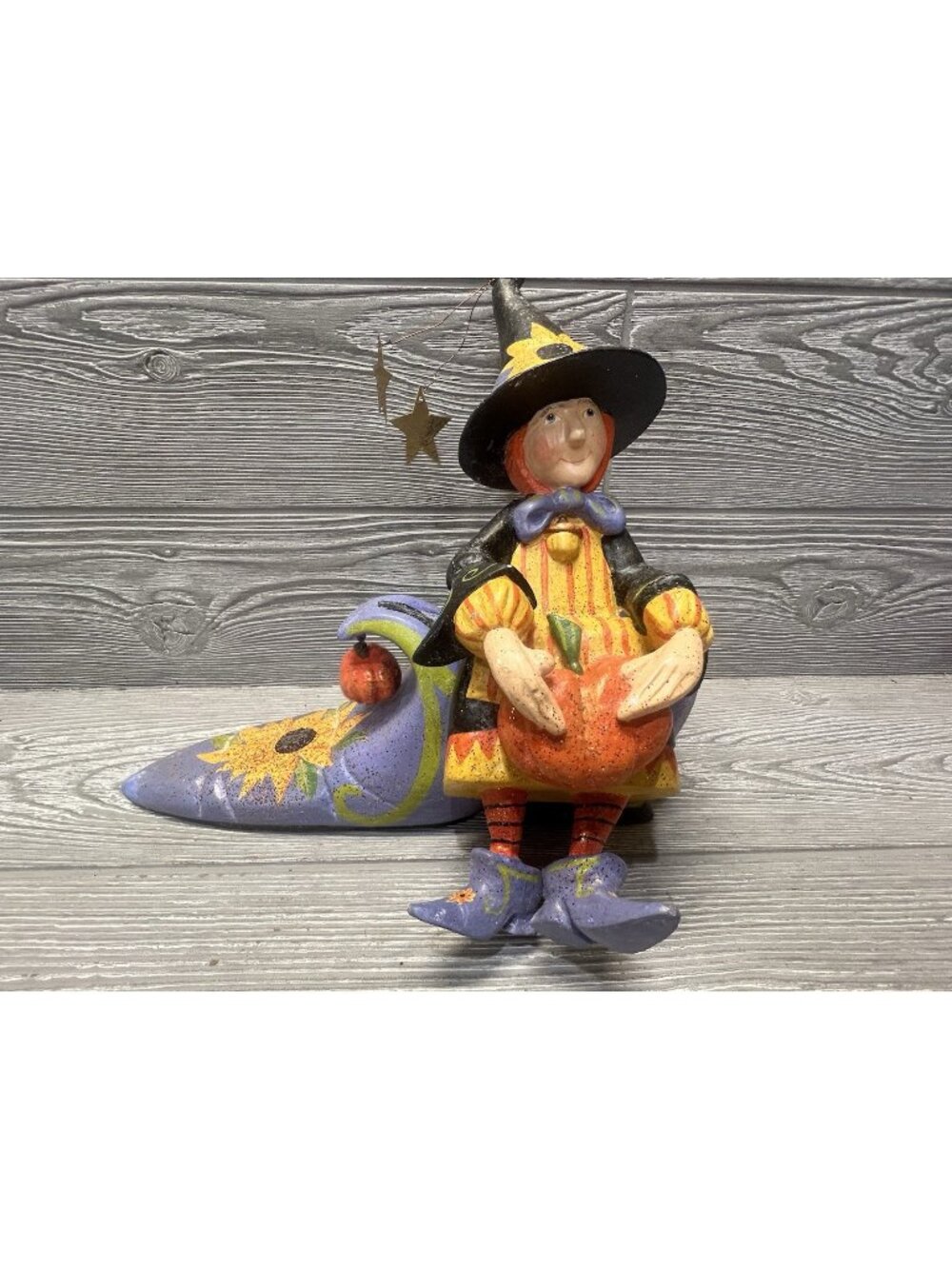 House of Hatten 2005 Denise Calla Christmas Whimsical Witch Sitting on Shoe RARE